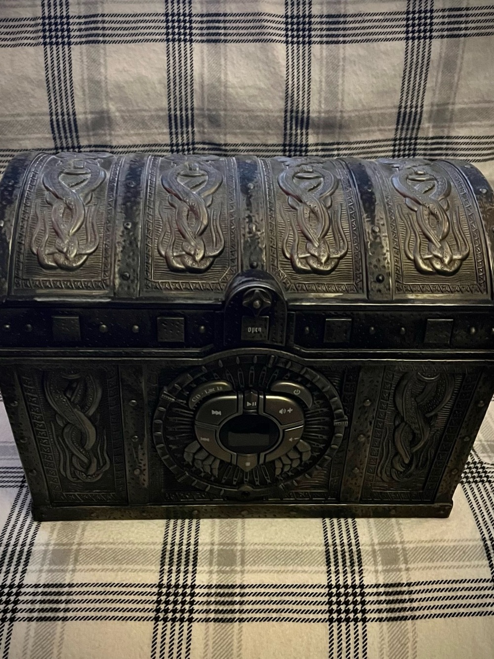 Disney Pirates of the Caribbean treasure chest CD player